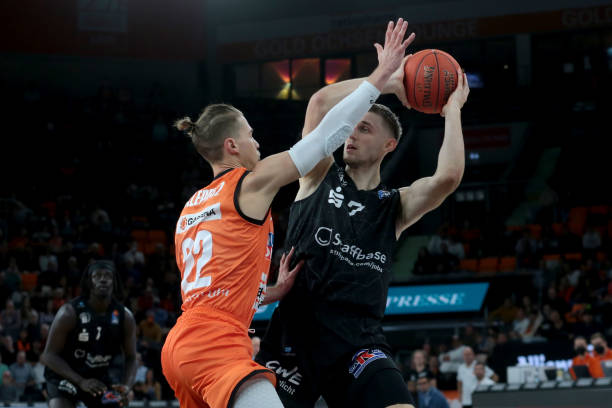 选赛的激烈 选赛的激烈